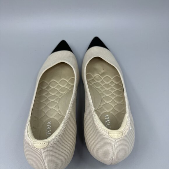 Vivaia Scarlett Pointed Toe Kitten Heels Almond Black Women's Size 39 / US 8.5 - Picture 6 of 9